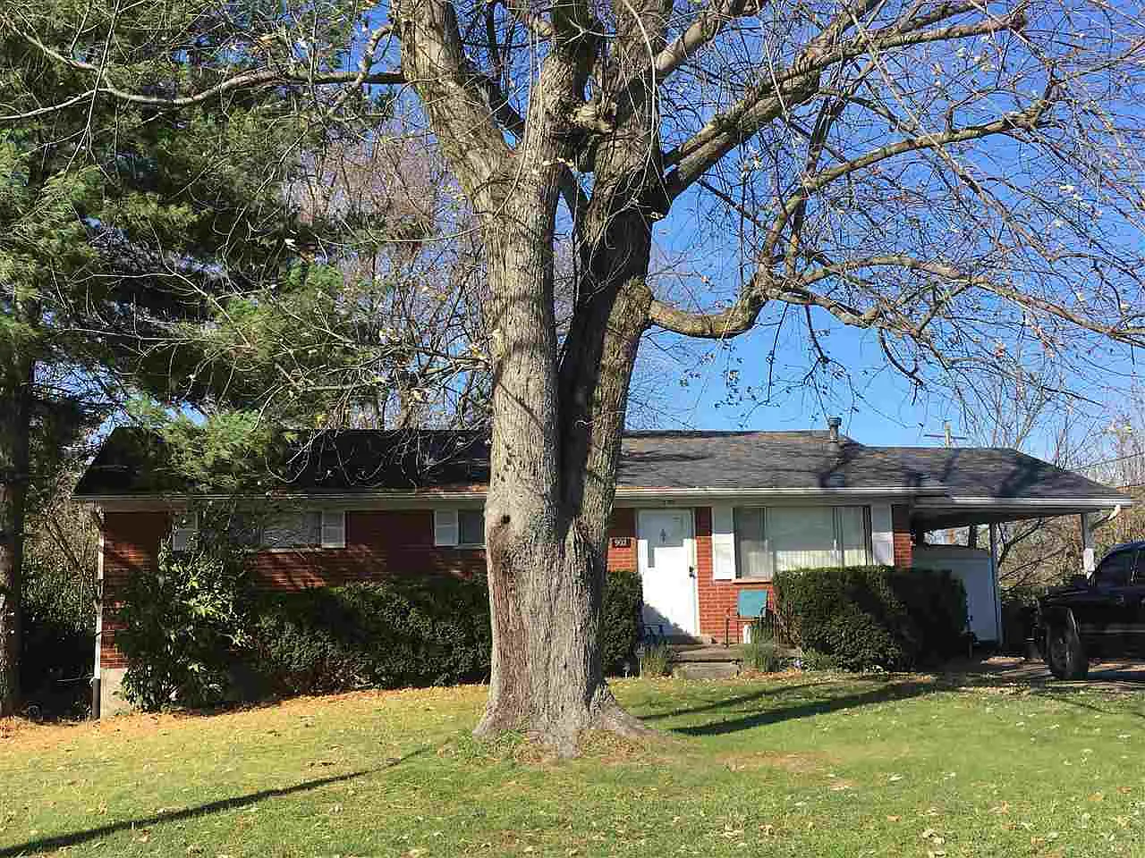 902 Monte Ln photo 1