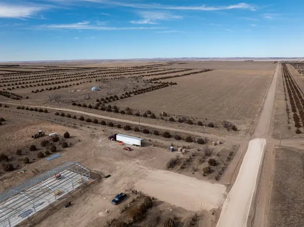 853 County Road 89, Marsland, NE 69354