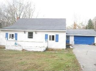 20900 Sherwood Rd, Belleville, MI 48111