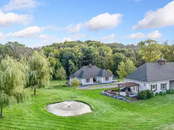 6055 Painter Rd, Mound, MN 55364