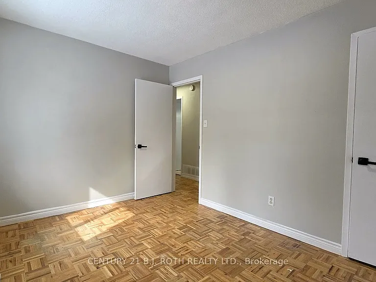 41 Bayview Dr #UPPER — Photo 17