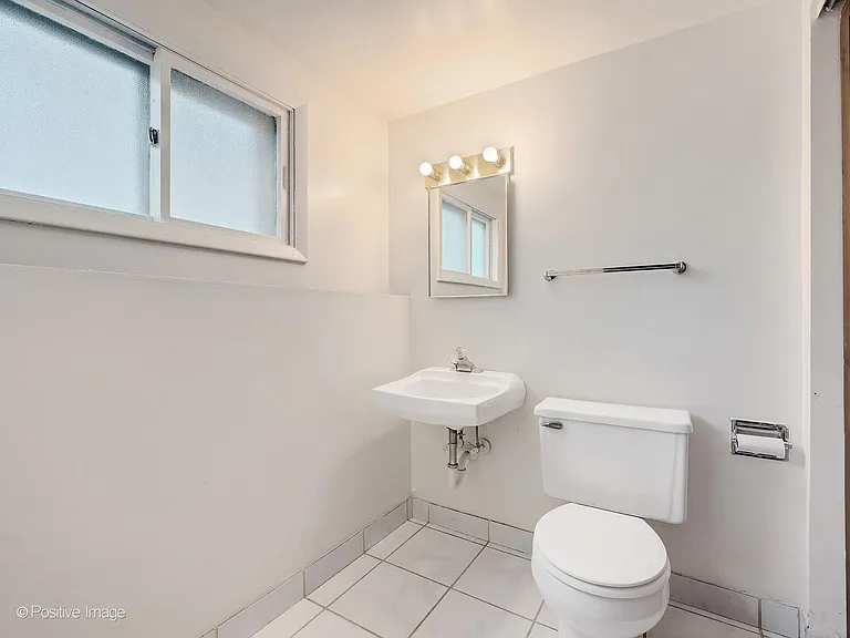 229 S Milton Ave — Photo 16