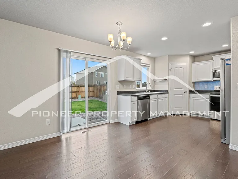 10938 Clarion Dr — Photo 7