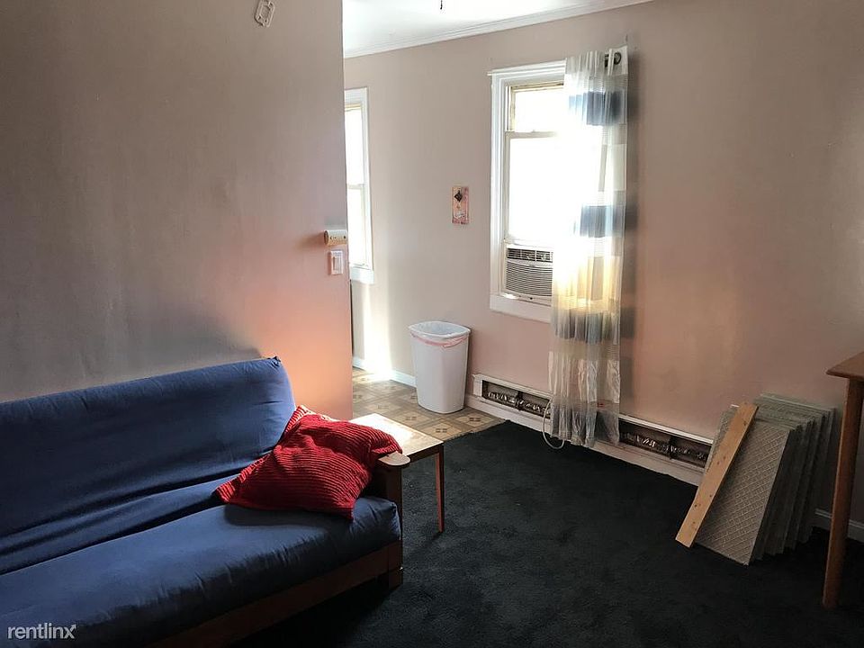 2nd image of 1718 Aliceanna St #1