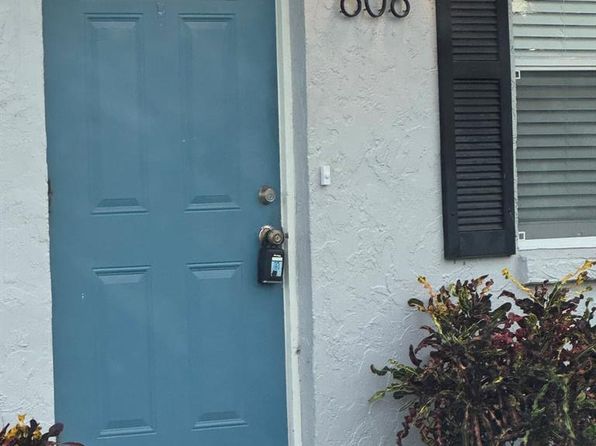 608 SW 8th Ct