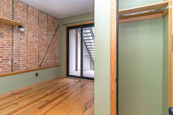 Bedroom, photo 2