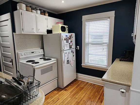 5th image of 4633 Abbott Ave S