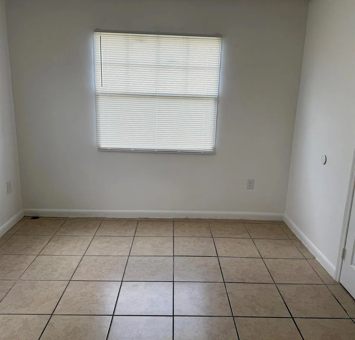 2 bed, 992 sqft, $1,500 — Photo 3