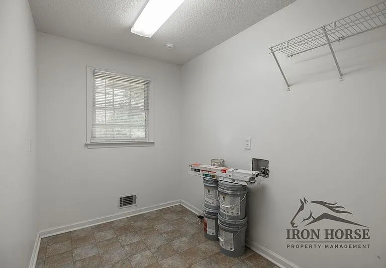 8671 Macon Hwy — Photo 16