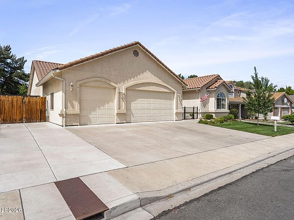 3rd image of 4855 Pinesprings Dr