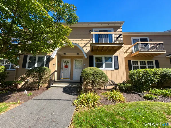 5 Deer Run #5, Bethel, CT 06801