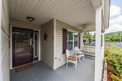 2nd image of 2247 Hickory Manor Way