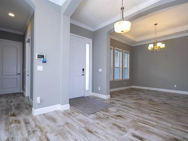 7573 Green Mountain Way — Photo 5