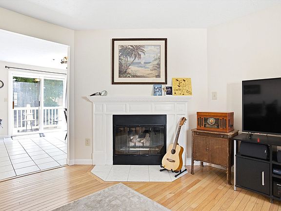 4th image of 35 Beech Hill Avenue