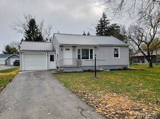 11098 Maple Ridge Rd, Medina, NY 14103