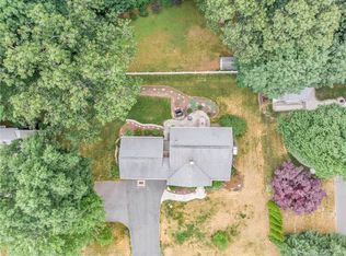 80 Skyline Dr, Southington, CT 06489