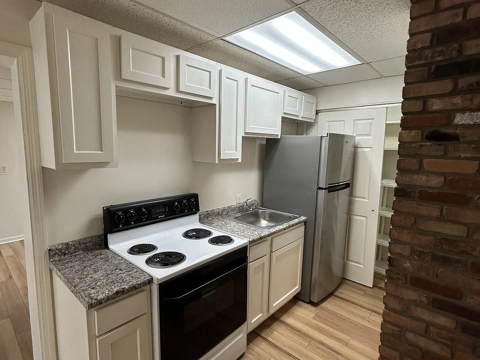 1 bed, $825 — Photo 4