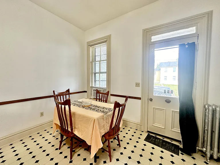 573 Bloom St #103 — Photo 6