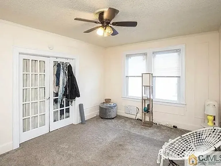 223 Denison St #2 — Photo 5
