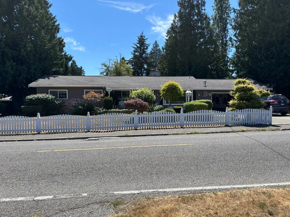 8128 188th St SW #1, Edmonds, WA 98026
