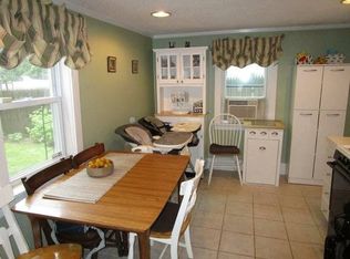 15 Cottage Ct, Newton, MA 02458