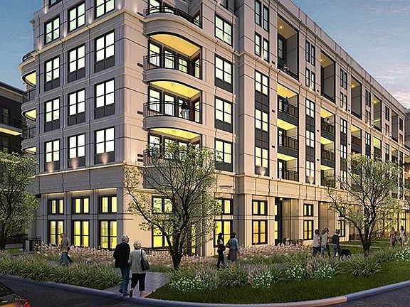 Lifestyle-At-Flatiron-004-64219fae52d5e6dc837f6fae635abb2f