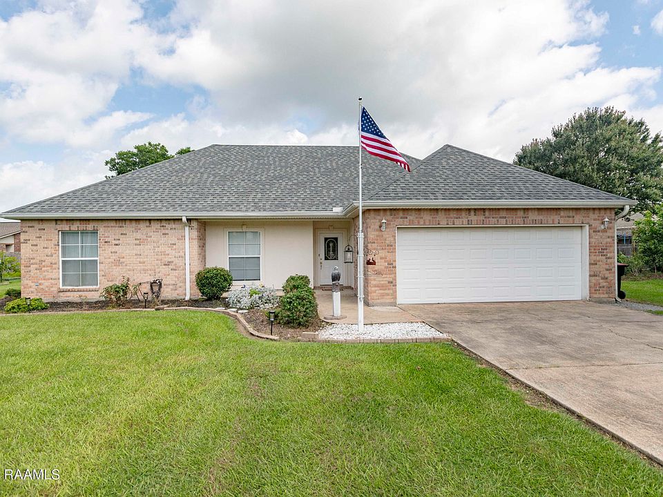 1st image of 2404 Robley Dr
