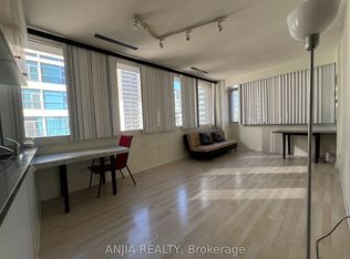 555 Yonge St #807, Toronto, ON M4Y 3A6