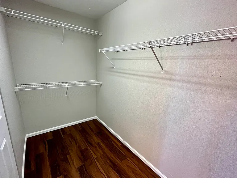 23687 E Bellewood Dr — Photo 29
