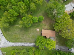 2215 Meadowview Dr, Jamestown, TN 38556