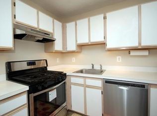 78 Prestwick Way, Edison, NJ 08820