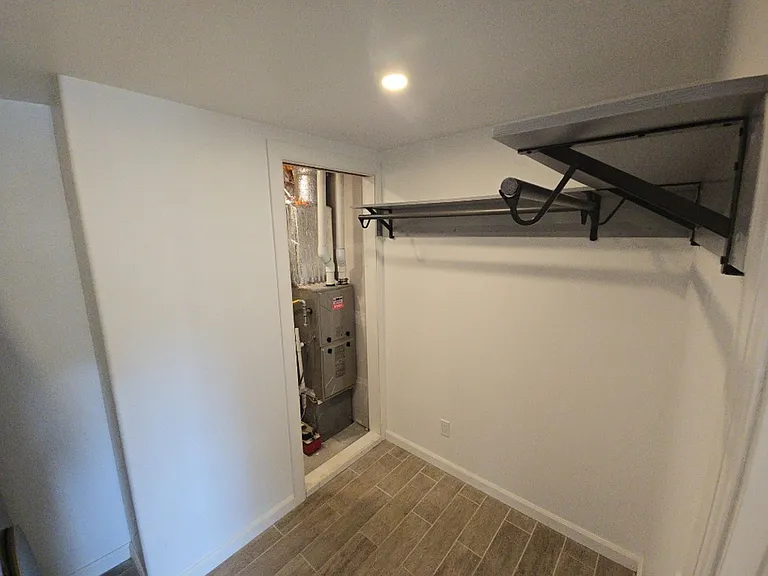 1350 Hallen Dr — Photo 5