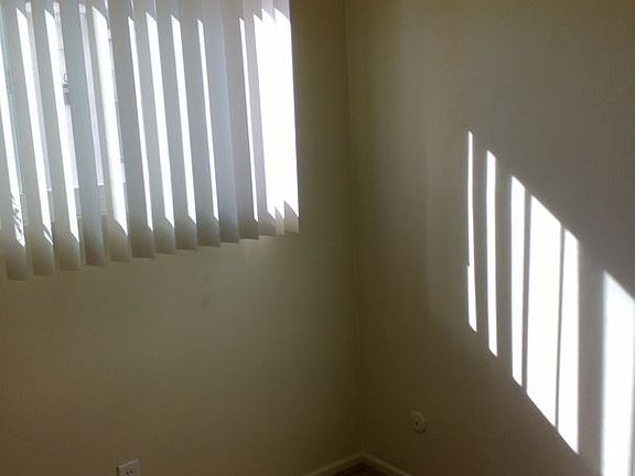 4th image of 156 S Laurel St APT 11