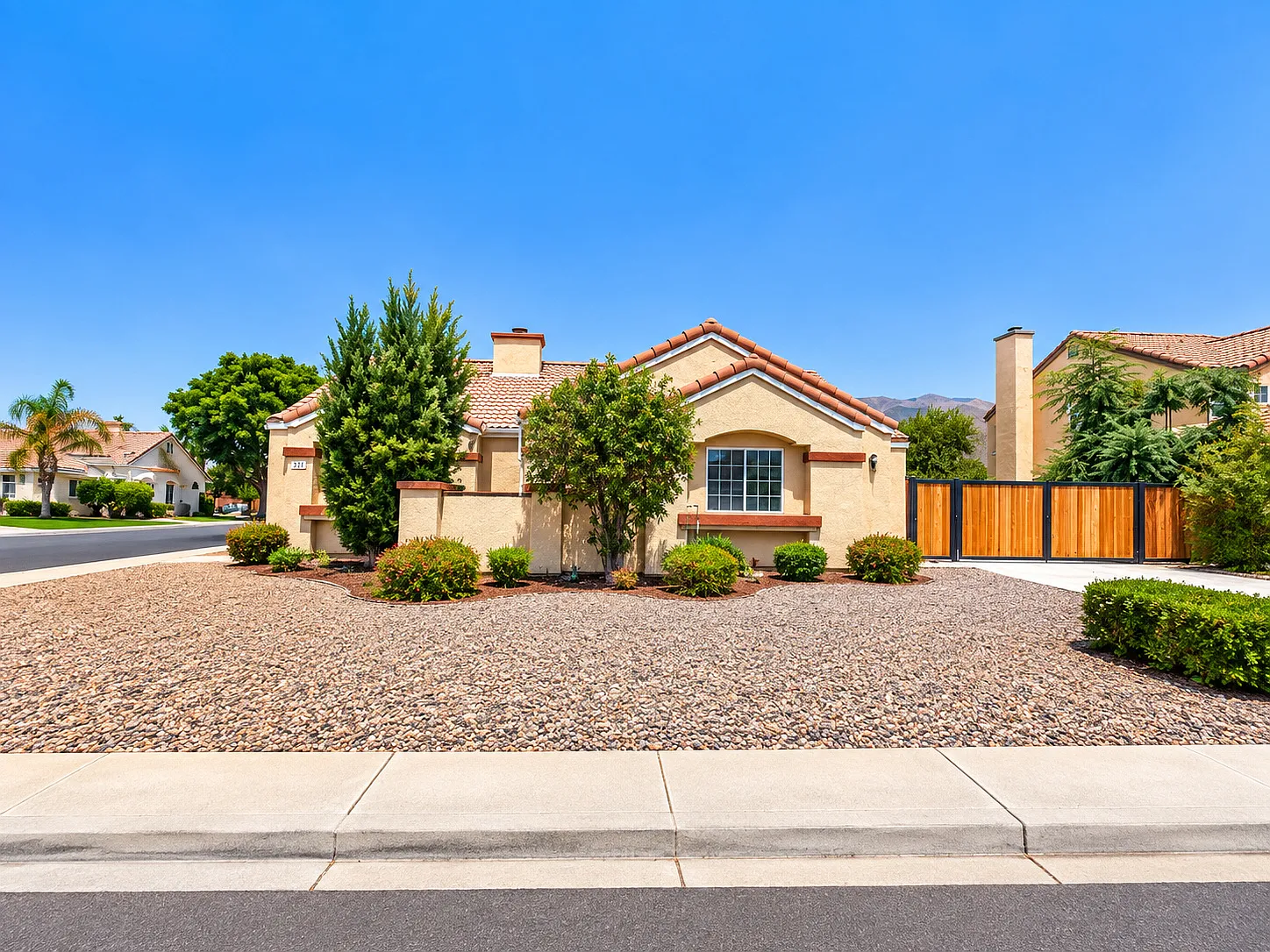 3 bed, 1670 sqft, $2,800 — Photo 1