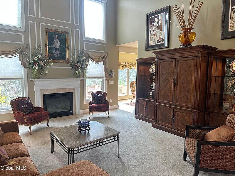 4th image of 5 Avallon Way