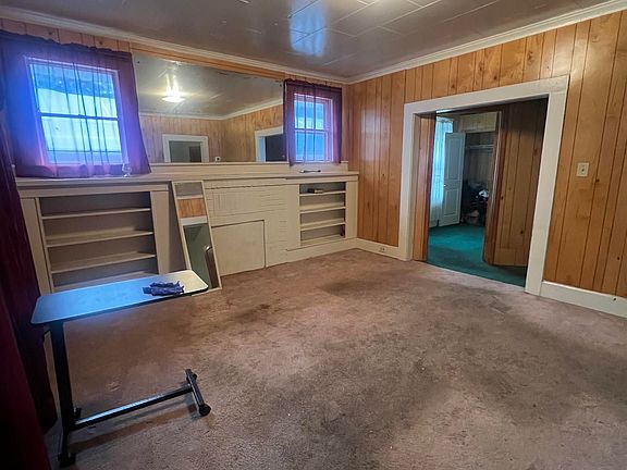 3rd image of 4813 6th Ave
