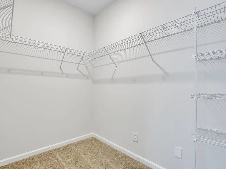155 Holloway Hl — Photo 29