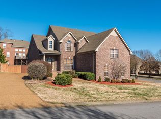 1053 Mansker Farms Blvd, Hendersonville, TN 37075