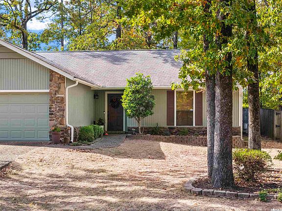 4th image of 25 Oak Ridge Dr