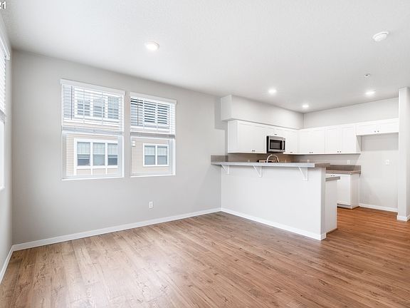 4th image of 17149 SW Snowdale St #G102