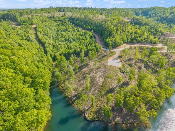 29 Sleepy Hollow Rd, East Bernstadt, KY 40729