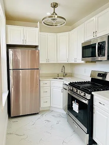 2 bed, $2,500 — Photo 2