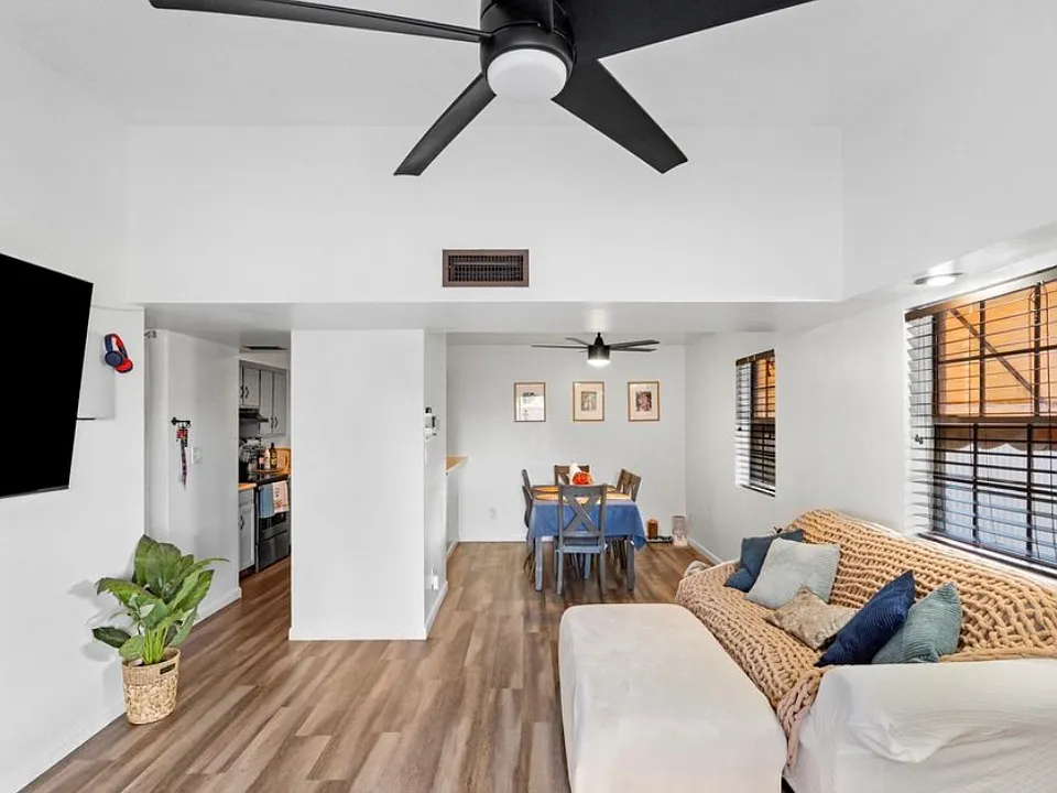 1430 W La Jolla Dr #1430