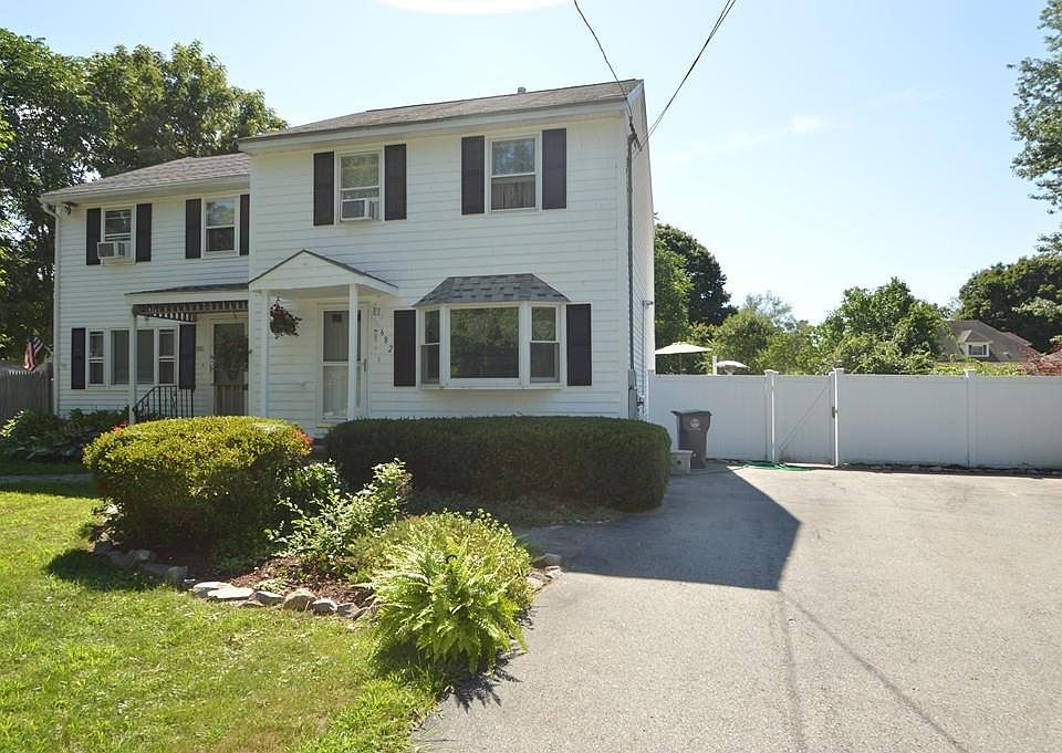 1st image of 682 W Lowell Ave #682
