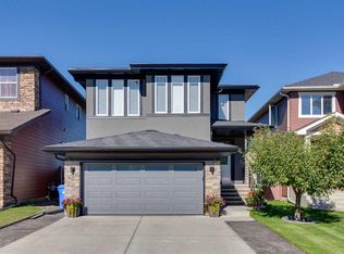 68 S Evanspark Cir NW, Calgary, AB T3P 0B4