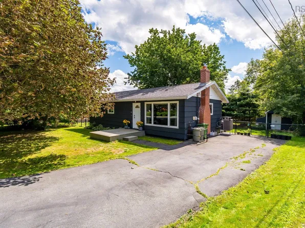 3 Rexdale Ave, Halifax, NS B3P 2B4