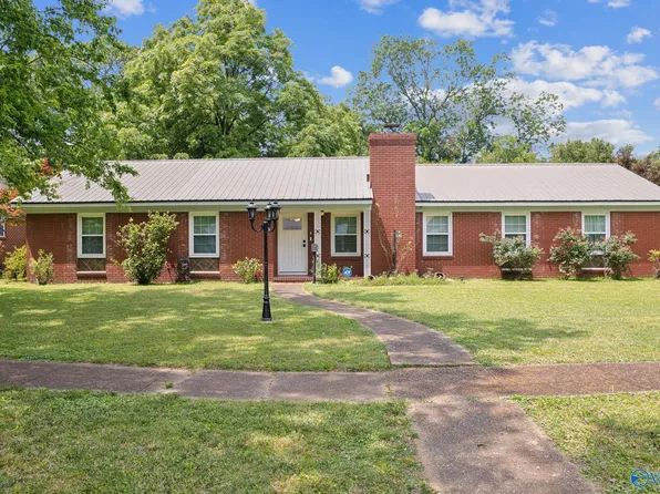 850 Johnston St SE, Decatur, AL 35601