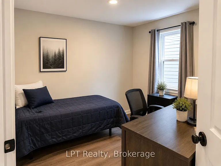 325 Baldwin St — Photo 5