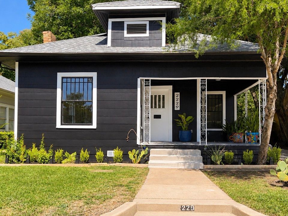 1st image of 2229 College Ave