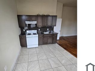3853 J St, Philadelphia, PA 19124